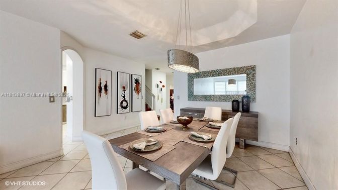 Dining room, Interior, Pendant Lights