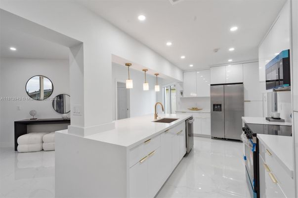 Interior, Kitchen, Marble, Pendant Lights, Recessed Lighting