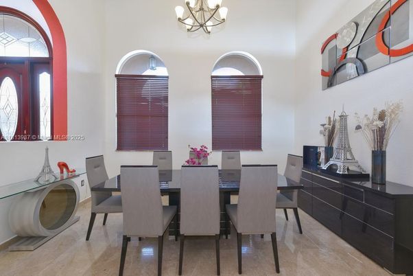 Chandelier, Dining room, Interior