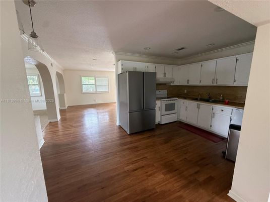 Interior, Kitchen, Recessed Lighting, Wood Texture Flooring