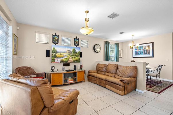 Dining room, Interior, Living room, Pendant Lights