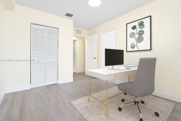 Home Office, Interior, Recessed Lighting, Wood Texture Flooring