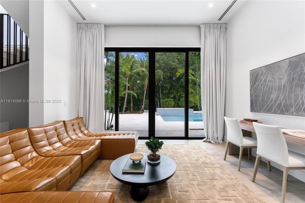 Dining room, Interior, Living room, Recessed Lighting