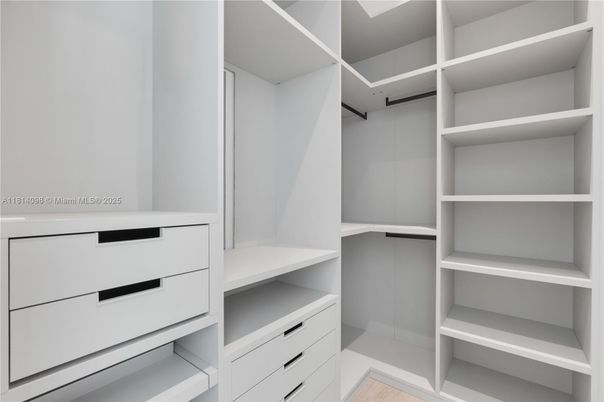 Interior, Walk-in Closets