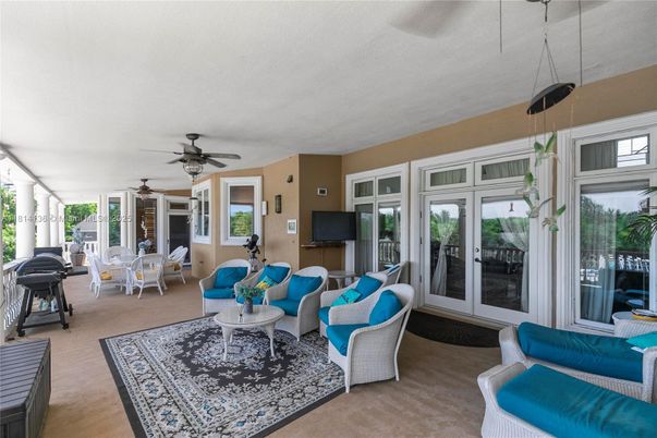 Dining room, Interior, Living room, Pendant Lights, Sun Room