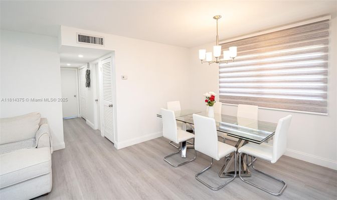 Chandelier, Dining room, Interior, Pendant Lights, Recessed Lighting, Wood Texture Flooring