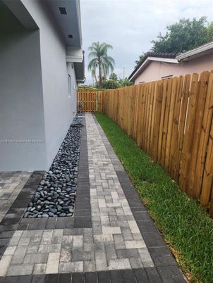 Backyard, Exterior