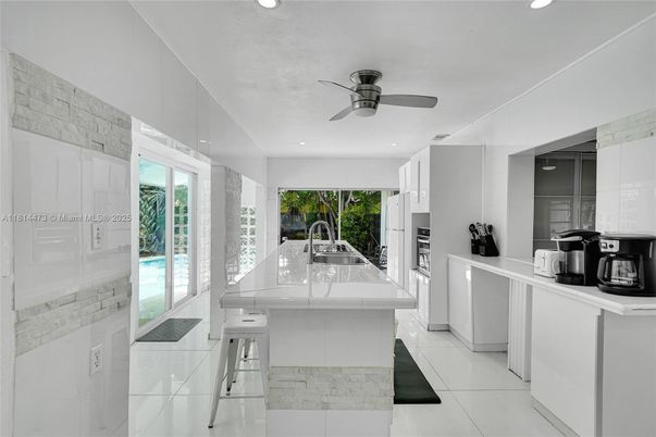 Interior, Kitchen, Recessed Lighting