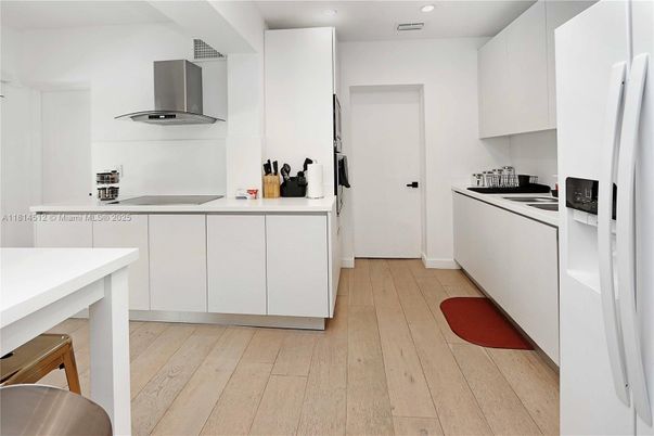 Interior, Kitchen, Recessed Lighting, Wood Texture Flooring