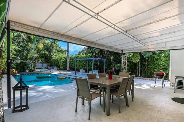 Exterior, Pool, Sun Room