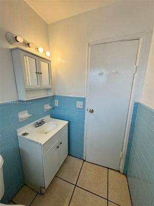 Bathroom, Interior