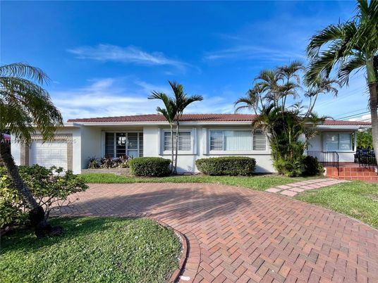 Attached, Backyard, Exterior, Facade, Ranch