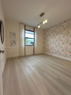 Empty room, Interior, Pendant Lights, Wood Texture Flooring