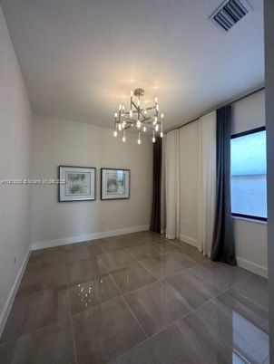 Empty room, Interior, Pendant Lights