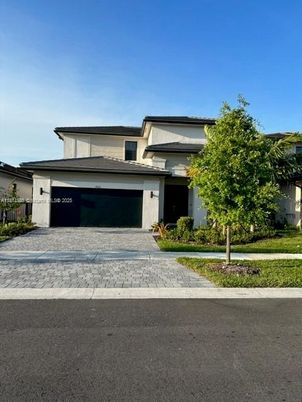 Attached, Exterior, Facade, Modern