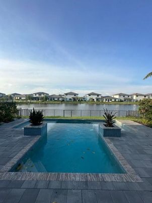 Exterior, Pool, Water