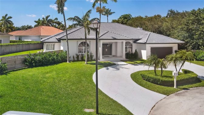Backyard, Exterior, Facade, Mediterranean