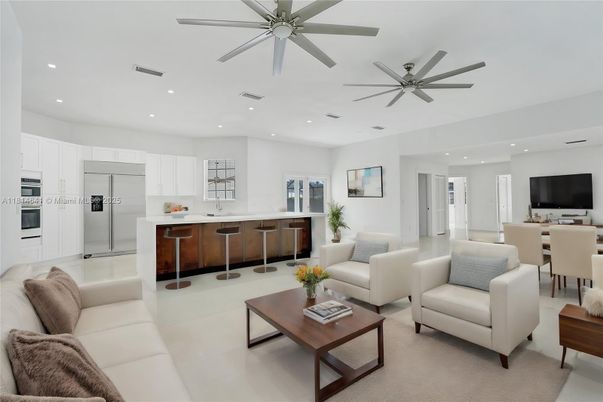 Dining room, Interior, Kitchen, Living room, Recessed Lighting