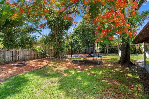 Backyard, Exterior, Playground