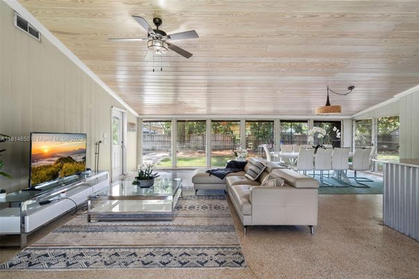 Dining room, Interior, Living room, Sun Room