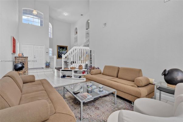 Interior, Living room, Pendant Lights, Recessed Lighting