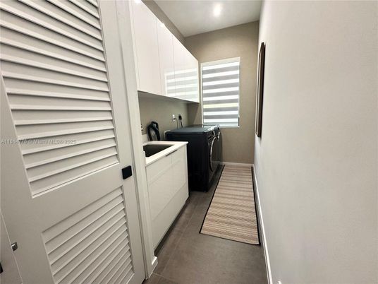Interior, Recessed Lighting, Washer