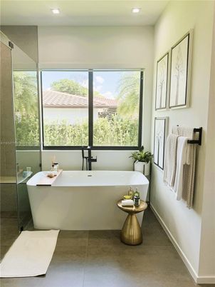 Bathroom, Free Standing Baths, Interior, Recessed Lighting