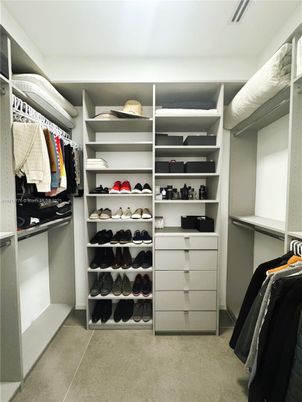 Interior, Walk-in Closets