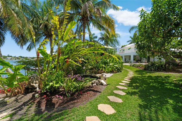 Backyard, Exterior, Water