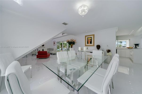 Dining room, Interior, Living room, Recessed Lighting