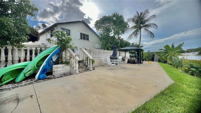 Backyard, Exterior, Playground