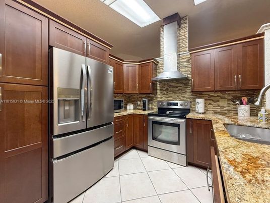 Interior, Kitchen, Stainless Steel Appliances