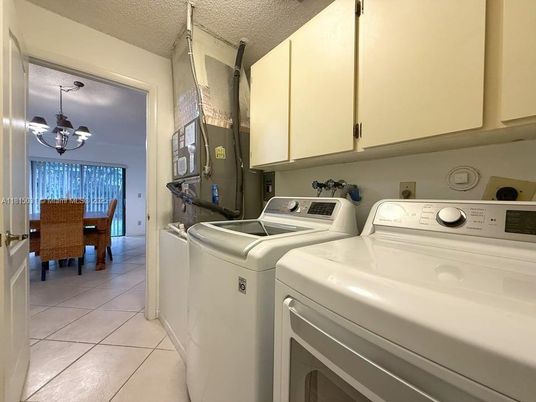 Dining room, Interior, Washer