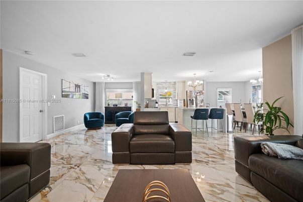 Chandelier, Dining room, Interior, Kitchen, Living room, Marble, Pendant Lights