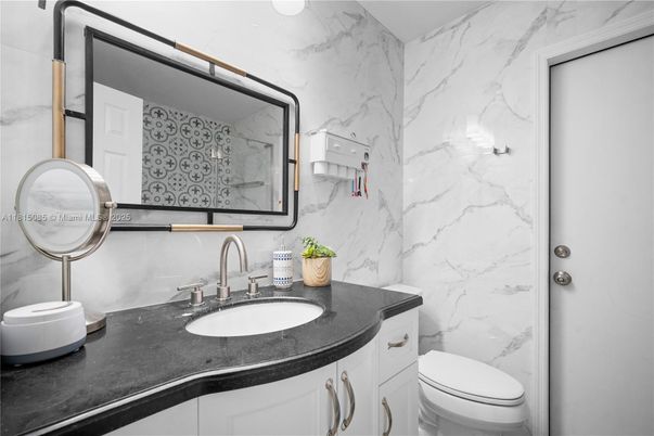 Bathroom, Interior, Marble Walls