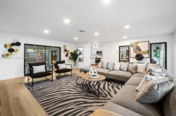 Interior, Living room, Recessed Lighting, Wood Texture Flooring