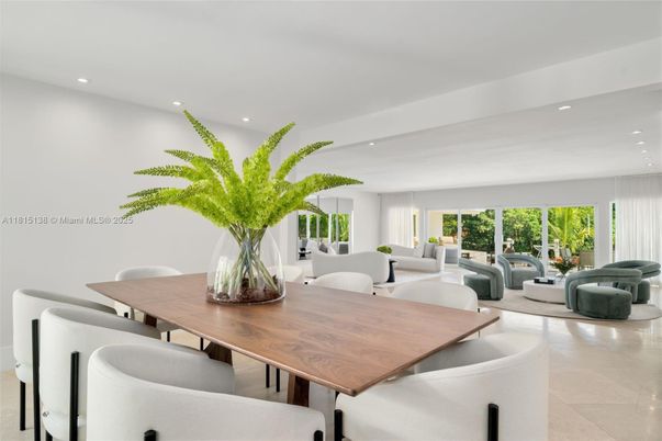 Dining room, Interior, Living room, Recessed Lighting