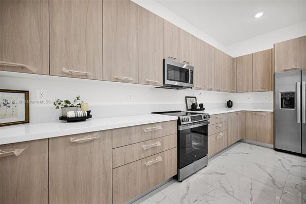 Interior, Kitchen, Marble, Recessed Lighting