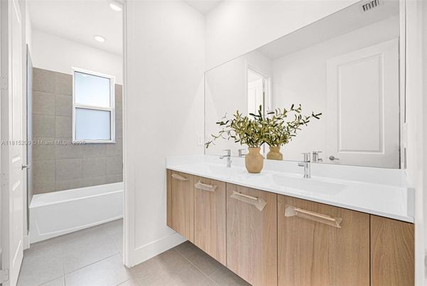 Bathroom, Dual Sink Vanities, Interior, Recessed Lighting