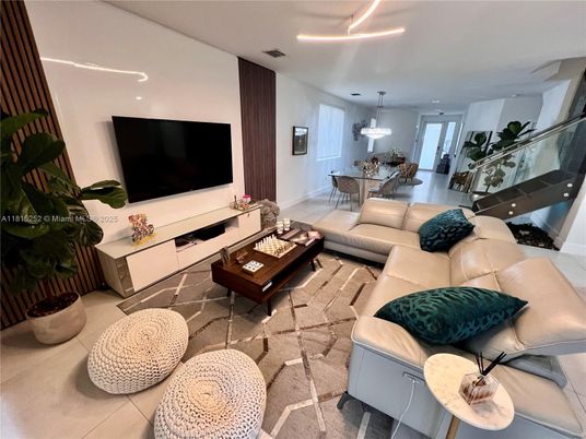 Chandelier, Dining room, Interior, Living room, Recessed Lighting