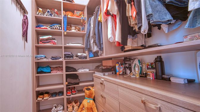 Interior, Walk-in Closets