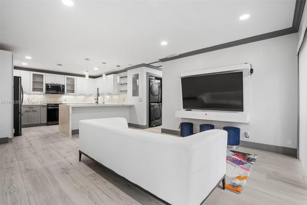 Interior, Kitchen, Living room, Pendant Lights, Recessed Lighting, Stainless Steel Appliances, Wood Texture Flooring