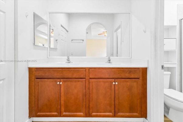 Bathroom, Dual Sink Vanities, Interior