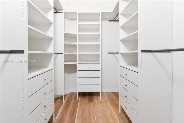 Interior, Walk-in Closets, Wood Texture Flooring