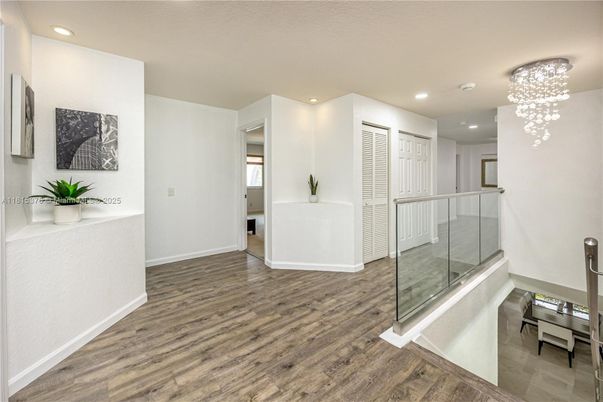 Interior, Pendant Lights, Recessed Lighting, Wood Texture Flooring