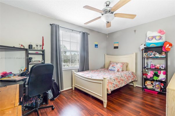 Bedroom, Home Office, Interior, Wood Texture Flooring
