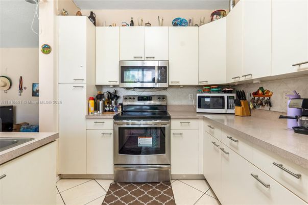 Interior, Kitchen, Stainless Steel Appliances