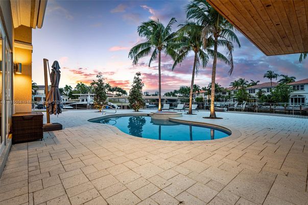 Exterior, Pool, Water