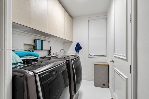 Interior, Washer