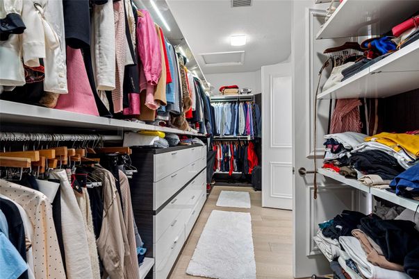 Interior, Walk-in Closets, Wood Texture Flooring